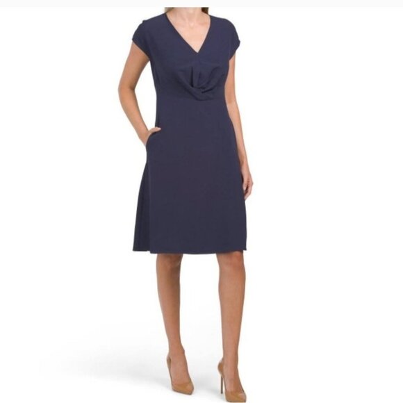 Tahari  ASL Navy Blue Dress Short Sleeve V-Neck Twist Front Fit &‎ Flare Size10 - Picture 2 of 11